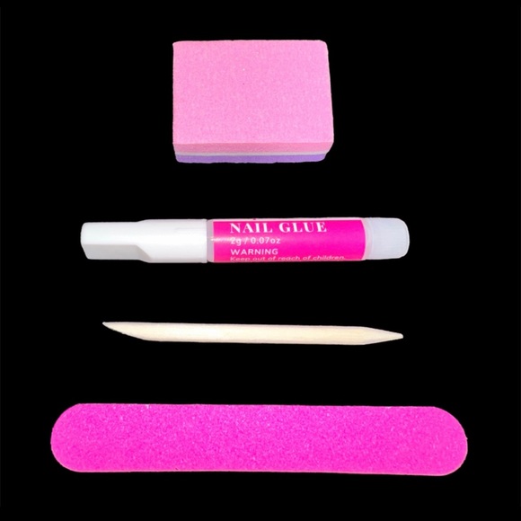 Press On Nails Kit - Picture 2 of 2